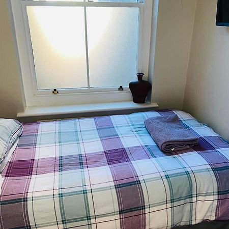 Bed For The Night, Close To Beach, Shops , Train St Leonards-on-Sea Екстериор снимка