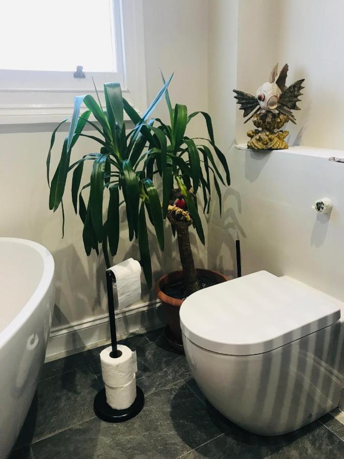 Bed For The Night, Close To Beach, Shops , Train St Leonards-on-Sea Екстериор снимка
