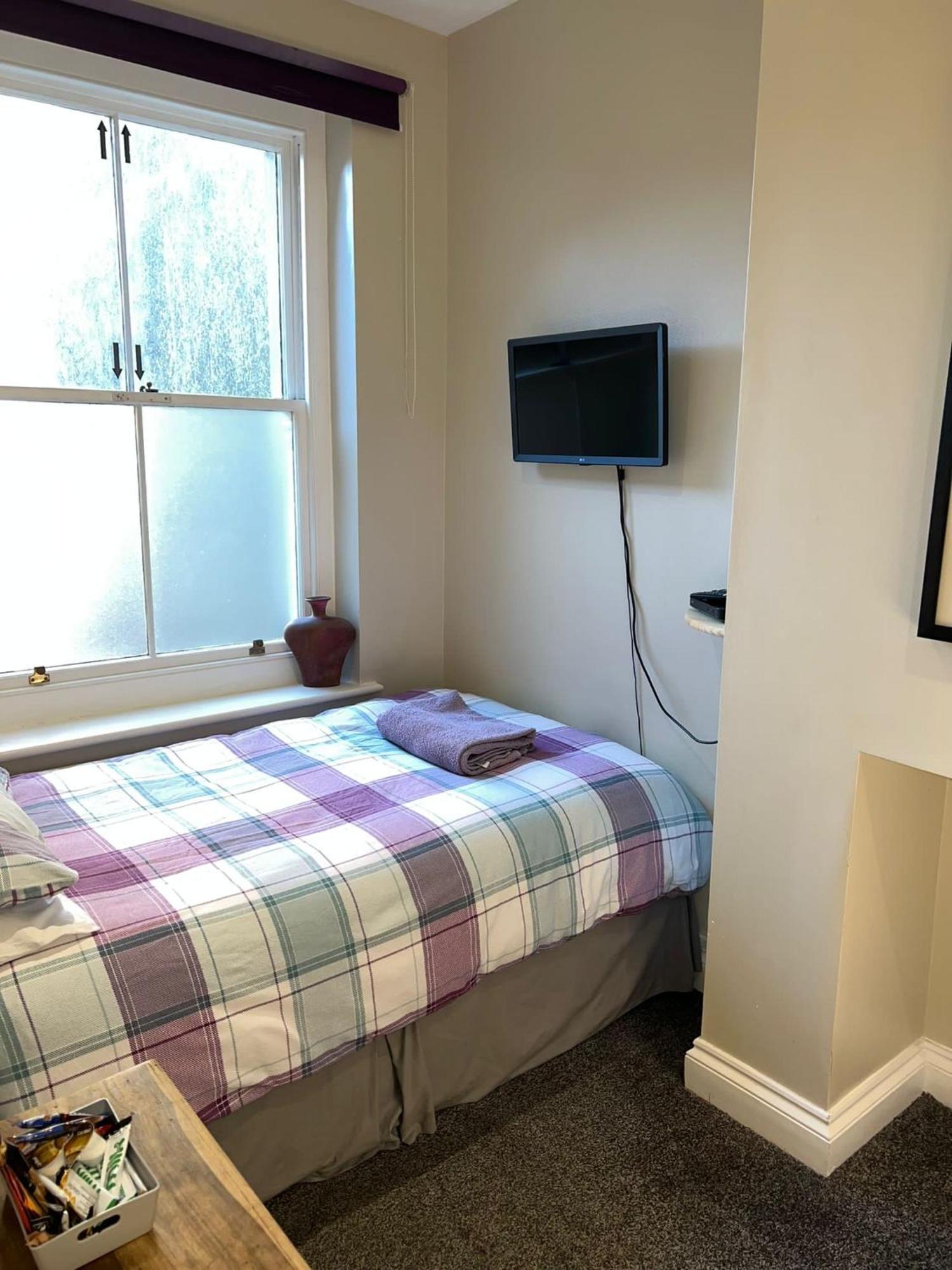 Bed For The Night, Close To Beach, Shops , Train St Leonards-on-Sea Екстериор снимка